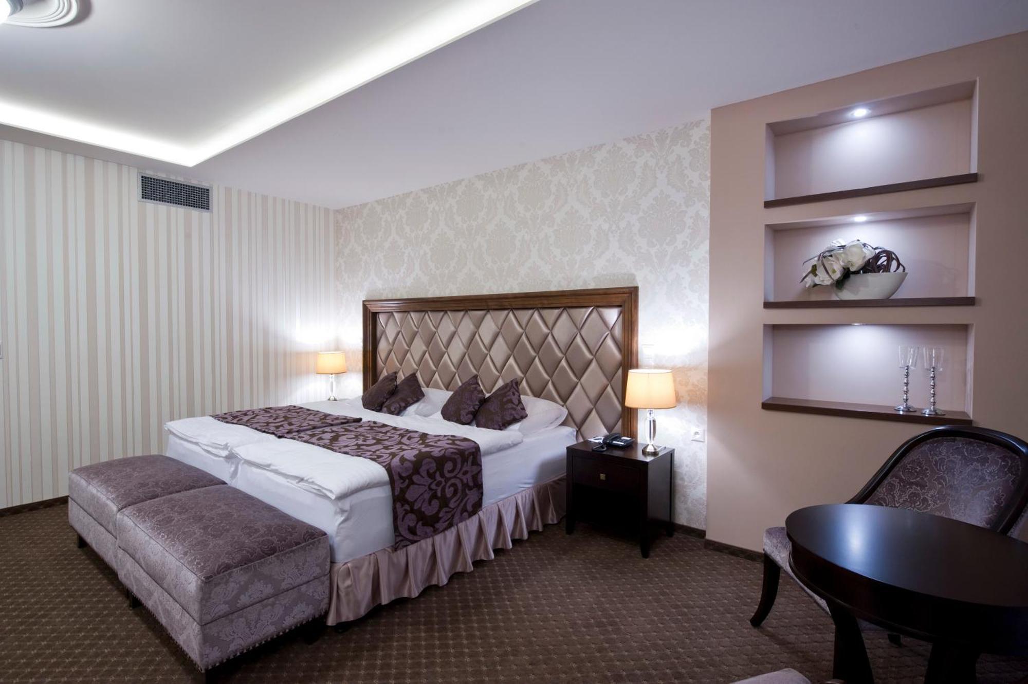 Hotel Dvorana Karlowe Wary Zewnętrze zdjęcie