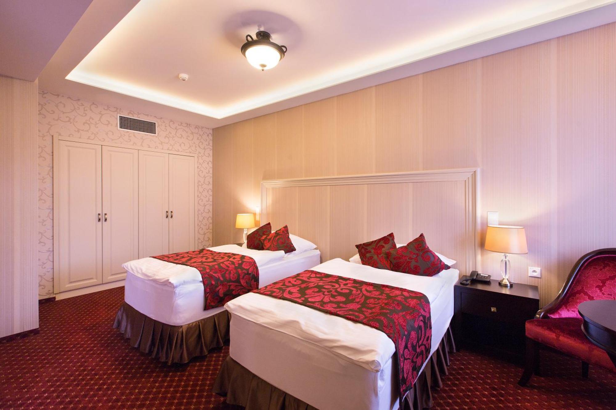 Hotel Dvorana Karlowe Wary Zewnętrze zdjęcie