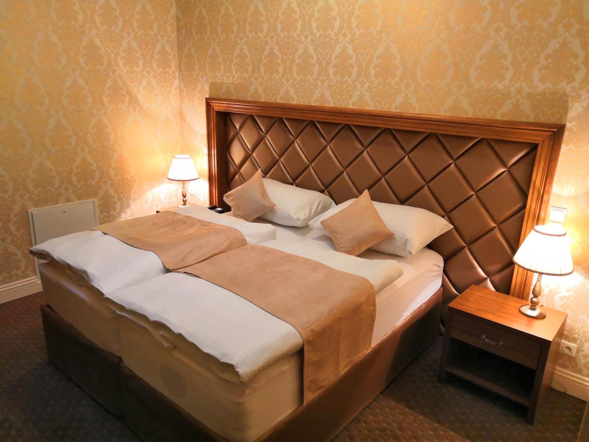 Hotel Dvorana Karlowe Wary Zewnętrze zdjęcie