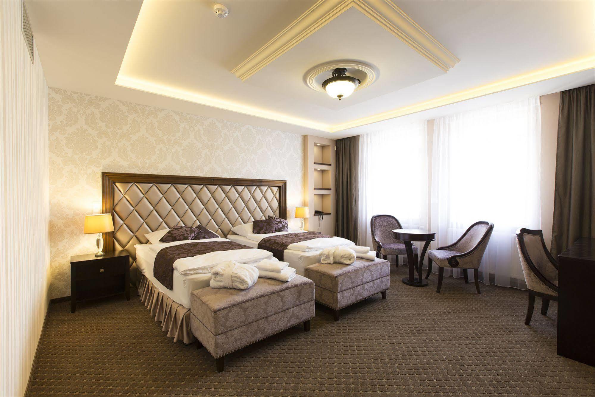 Hotel Dvorana Karlowe Wary Zewnętrze zdjęcie