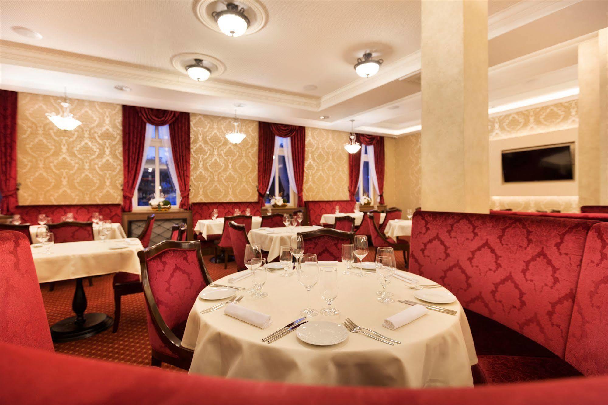Hotel Dvorana Karlowe Wary Zewnętrze zdjęcie